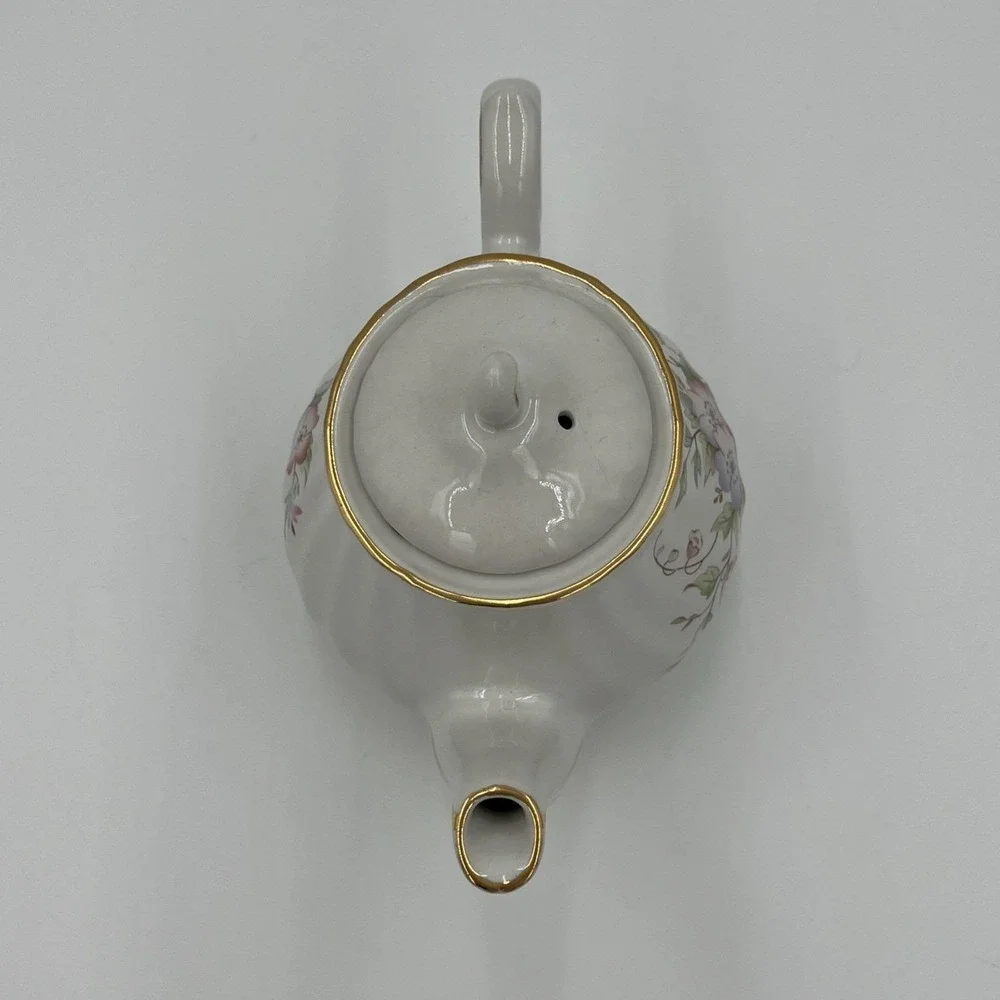 Royal‎ Oak Mini Teapot White Floral Porcelain Gold Trim Ribbed Small Tea Pot
